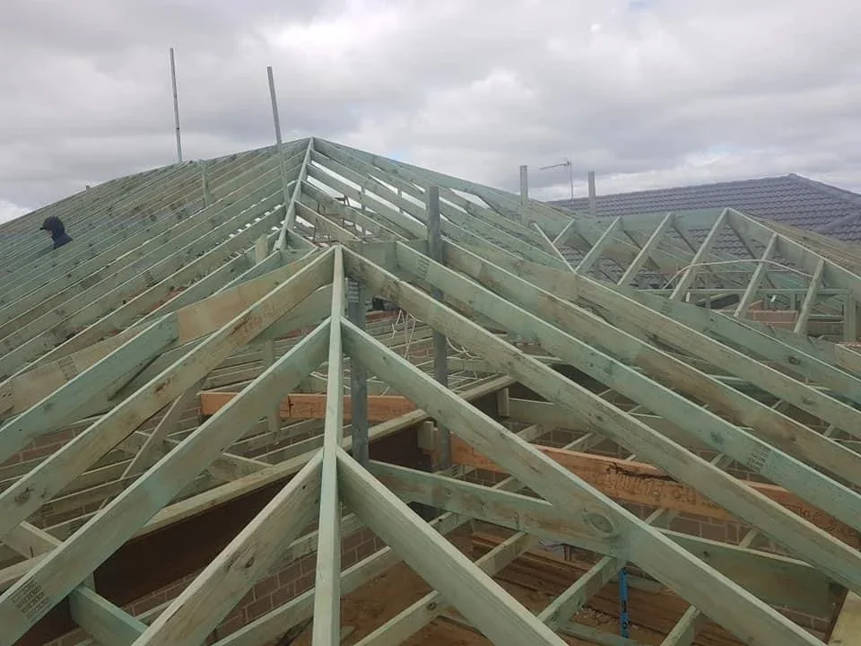 Timber roof truss framing